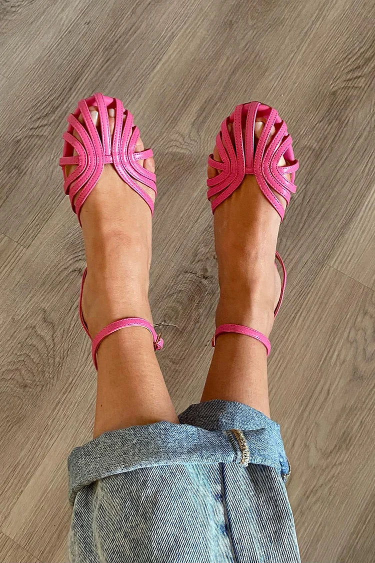 Vittoria™ | Sandalias doradas con joyas