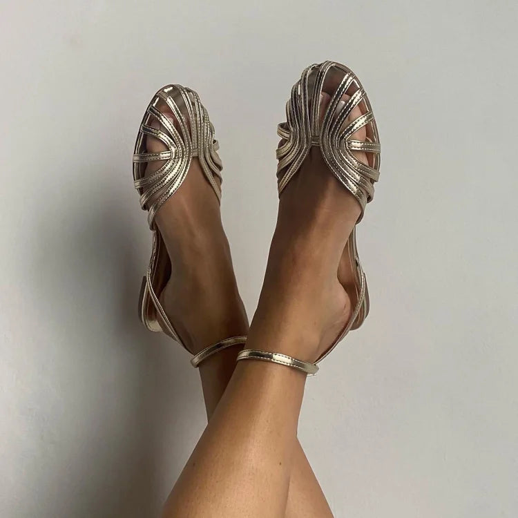 Vittoria™ | Sandalias doradas con joyas
