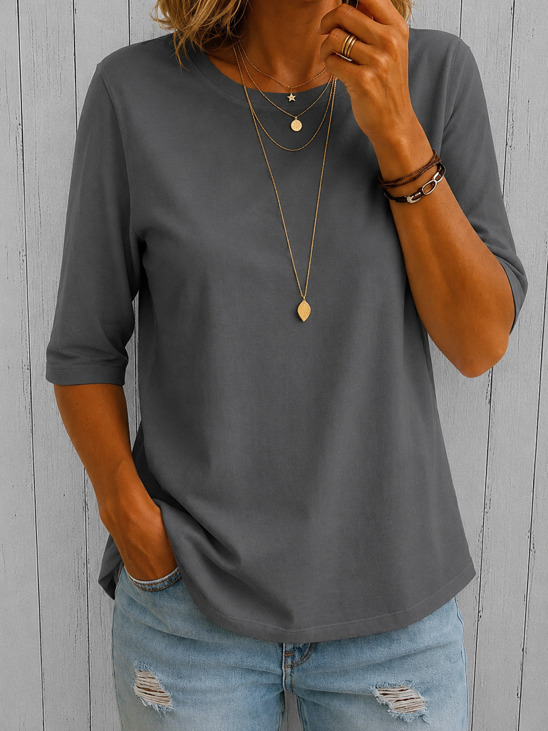 Lina | Camiseta Minimalista Premium que Disimula Brazos