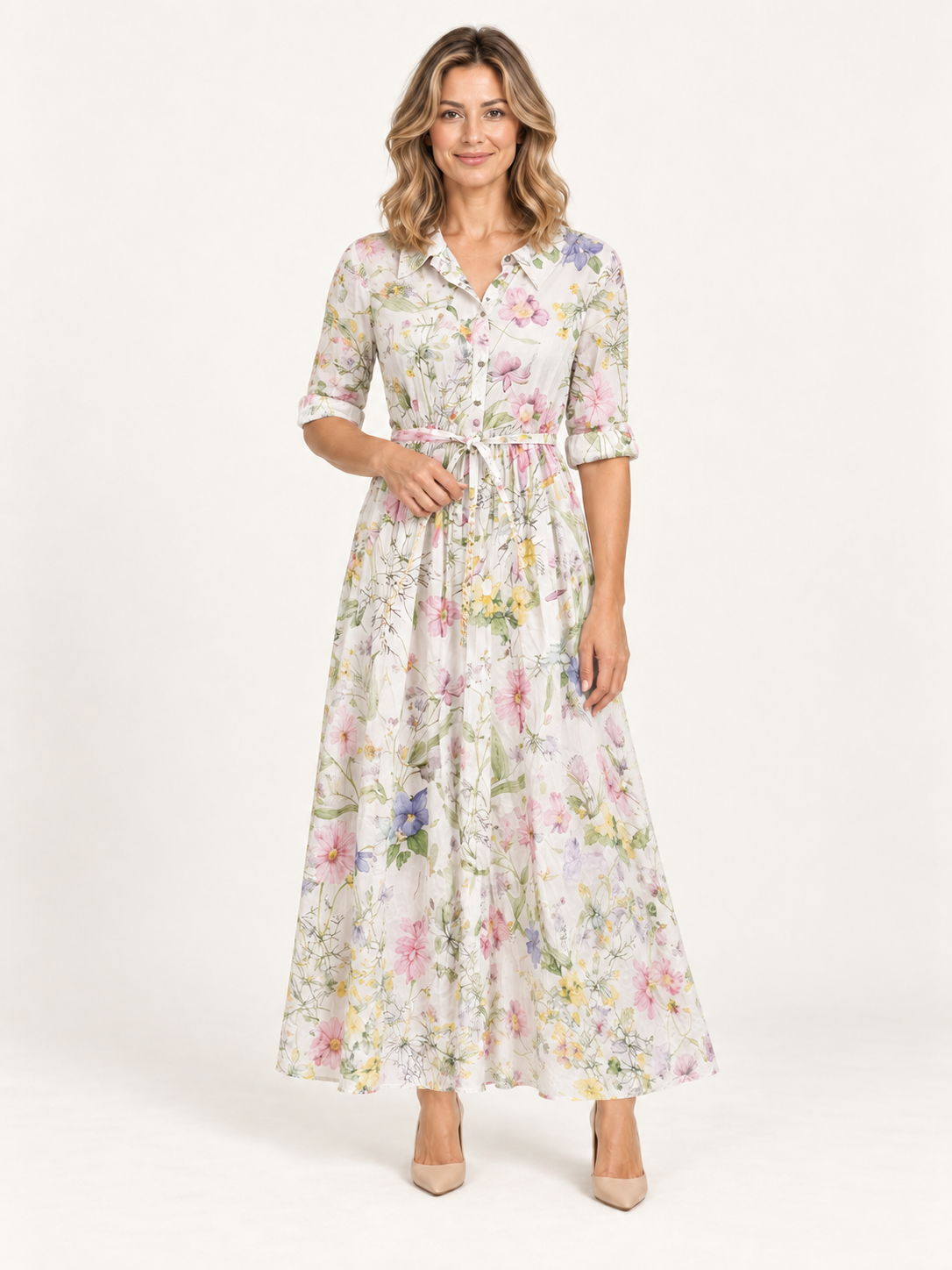 Eveline vestido elegante floral en modelo rubia sobre fondo minimalista
