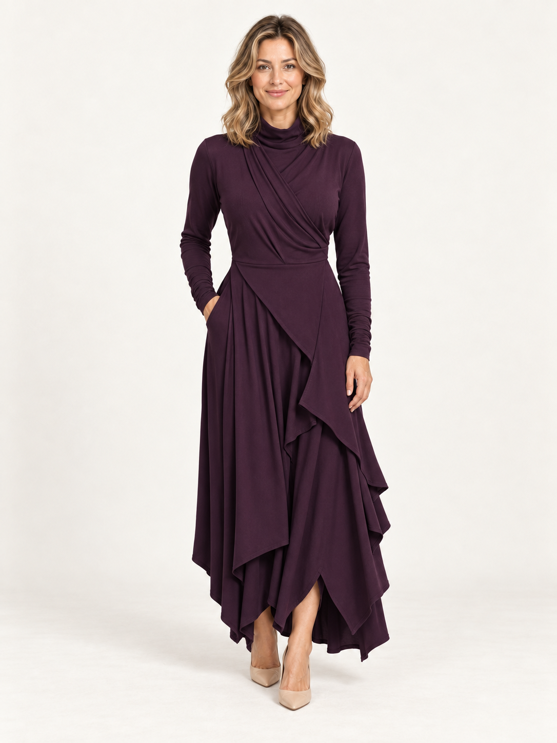 Malva vestido maxi morado de cuello alto en modelo rubia