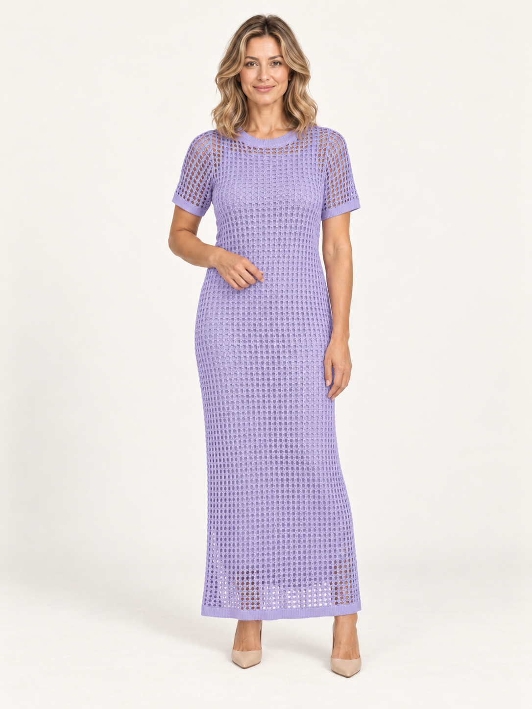Maria – vestido largo maxi con aberturas, imagen de catálogo premium con modelo rubia