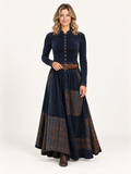 Vittoria – vestido largo vintage azul marino, portada de catálogo premium con modelo rubia
