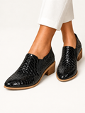 Zavira | Zapatos de Charol con Tacón Medio en estudio premium - Ana Ruiz